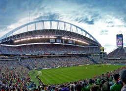 开云_奥林匹亚科斯客场力克枪手创纪录 酋长球场连胜仅次曼城